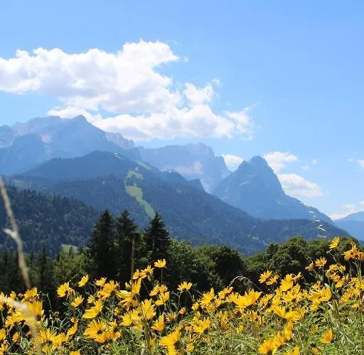 Penzion Pfeiffer Alm Mit Blick Auf Zugspitze Garmisch-Partenkirchen