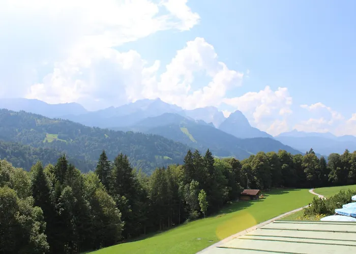 Pfeiffer Alm Mit Blick Auf Zugspitze 3*